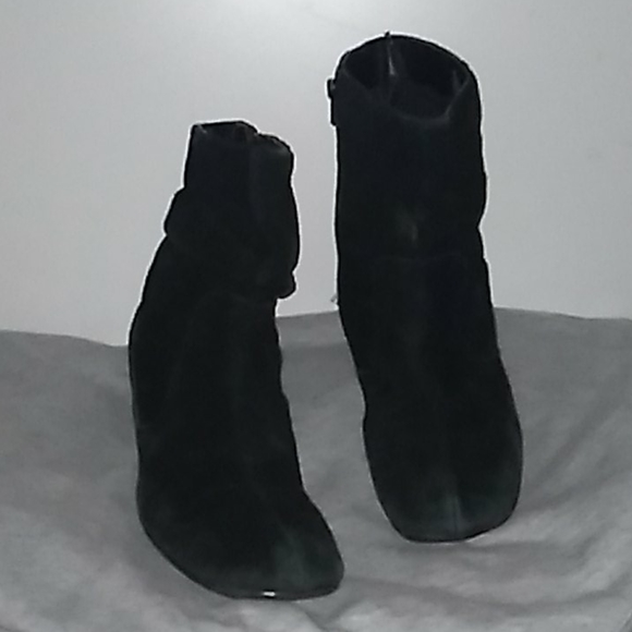 Boots - Picture 2 of 4